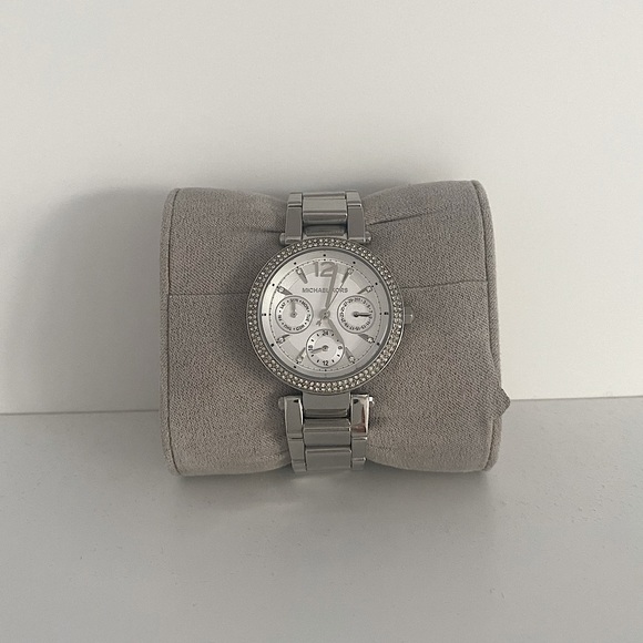 Michael Kors watch - Picture 1 of 3